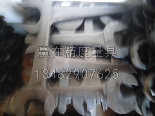 單呆扳手12