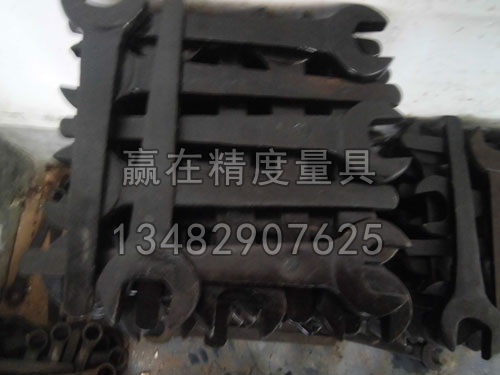 單呆扳手8