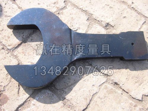 敲擊呆扳手